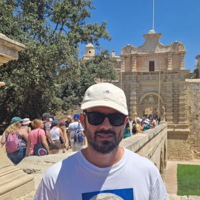 gcv01y's profile picture. Médico especialista en Aparato Digestivo