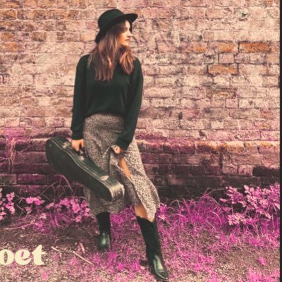 🙋♀️UK Singer Songwriter. 📻Radio Promotions. 🎵New single out now #linkinbio