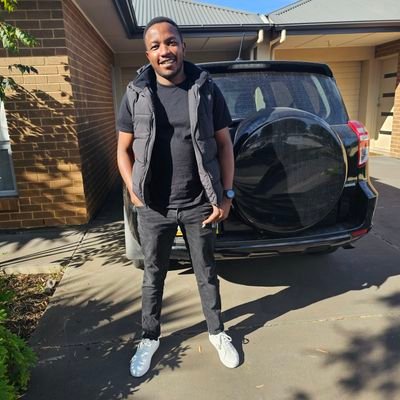 RwenjiMbire's profile picture. Investment Banker