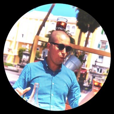 Soluciono problemas, pero después de haberlos creado. Soy un fenómeno costero. No soy cine, pero tengo una trama que lo flipas.