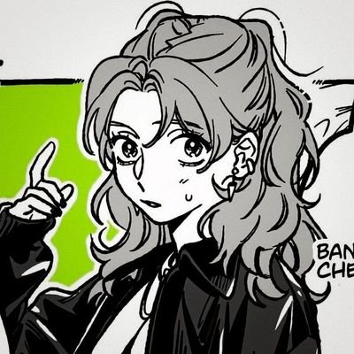 Lhydia03's profile picture. She/her