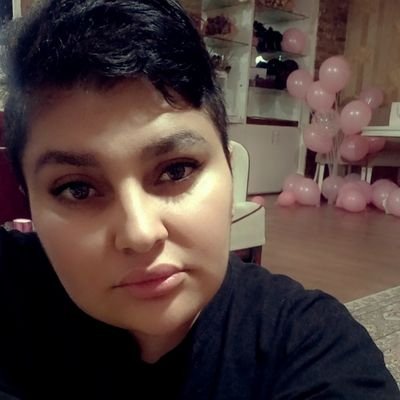 zahra_762's profile picture. 