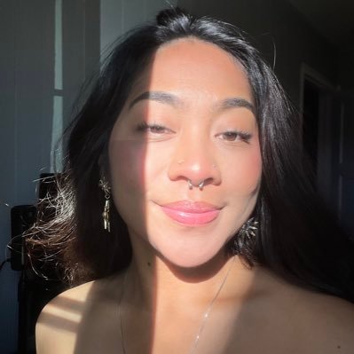 mykhxngela's profile picture. she/hers ⟭⟬