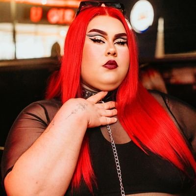 Libriana Ascendente em Aquário ♎️♒️ /Indecisa, Rancorosa e Vingativa 🩶 / 265 Mil no TikTok / 200 Mil no Instagram.