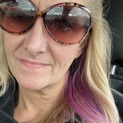 debbis3angels's profile picture. PRO CXM at store 2701 & LOVIN' life working for an amazing company with amazing people!!