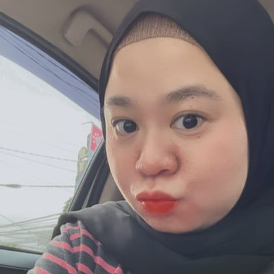 nadira_dwi45812's profile picture. 🧕🥪🍛☕️🌭🍛🛍️🛍️🧋🧋🧋