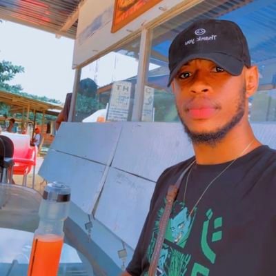 Dominiquemalumb's profile picture. 