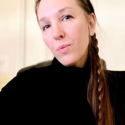 amykamala's profile picture. =^..^=