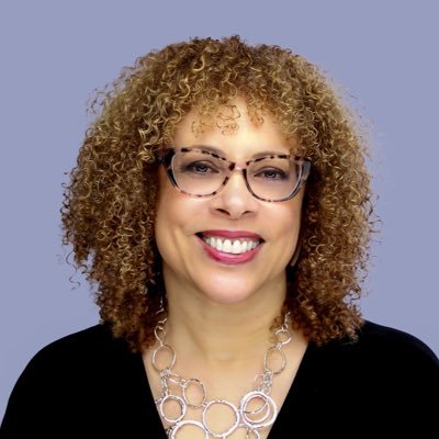 Writer, #journalist, PR & #diversity comms. manager; Assoc. Dir., Student Support & Engagement, @C4JDHowardU; formerly staff, @NAHJ; Family member, dance fan.