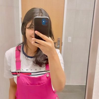 NawaraTanz31's profile picture. 