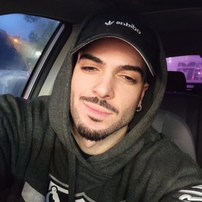 El amor y la espiritualidad es lo más importante. Y si tienes miedo a la oscuridad, no temas, soy yo cuidándote desde ella.