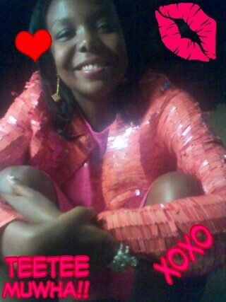im 5foot6 soccer player,former swim athlete i luv all my friendz and family i luv my team #TeamFollowback and #teamdoubleT,#teamsodope #teamiluvsmileyfaces :)