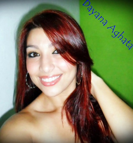22 aninhos,comunicativa,Virginiana e dona de um temperamento fortissimo!!!