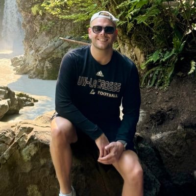 Just keep livin’ | Medical Device Product Specialist | Former International NCAA Football Player 🇸🇪🇺🇸🏈 | University of Wisconsin-La Crosse Alum🦅🎓