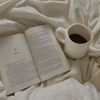 Soy @ornelaliter_ | Escribo por hobbie ✨ #Fanfic