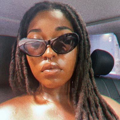🇯🇲🇳🇬
🎶Alternative R&B Neo-Soul Songstress🎶
🎤Singer & SongWriter🖋
EP- Unruly 23
For Bookings/ Inquiries Contact:
la.hutcherson@ohlahlahenterprises.com