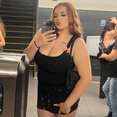 tatiiipedraza's profile picture. LA 🇵🇷🇨🇺