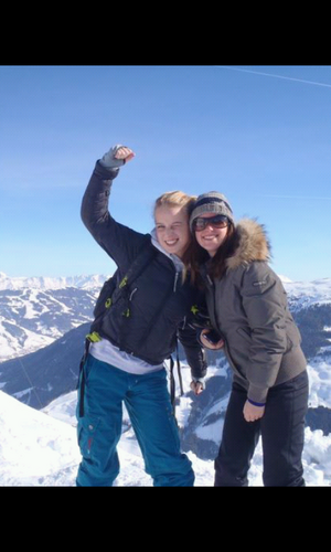 17 jaar, student aan Hogeschool Fysiotherapie Thim van der laan, vriend : jeffreVo :)
