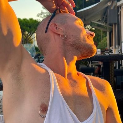 𝗕𝗫𝗟 | 𝗛𝗨𝗡𝗚 𝗞𝗜𝗡𝗞𝗬 𝗞𝗜𝗡𝗚 | 🔞👑 | alpha 🇮🇹🦶🏼🦶🏼| ☣️ 🍕| I live, you follow the rules. 💸 https://t.co/kXrJGiZ47y
