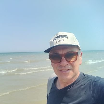 TheWaveFitness's profile picture. Positief en niet te serieus. 💙🖤
Leve de kosmos. Tool!