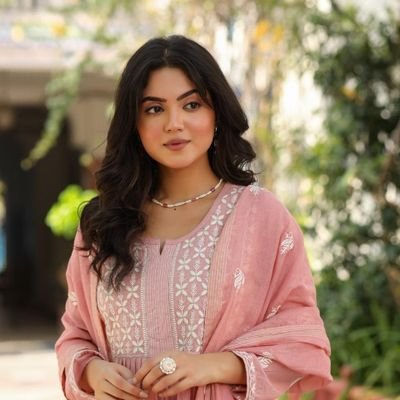 Punjabi Hindu, not woke, not khalistani supporter, not Gandhian, believe in Tit for Tat.