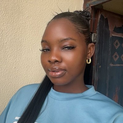 dajiniran_'s profile picture. “Wandering through worlds only I can see 🦋”