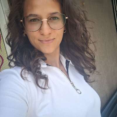 RebeccaHenessy_'s profile picture. Living for the pump and the grind! 💥🏆 Sharing my fitness adventures and tips along the way! #GymMotivation #FitLife #StrongerEveryDay