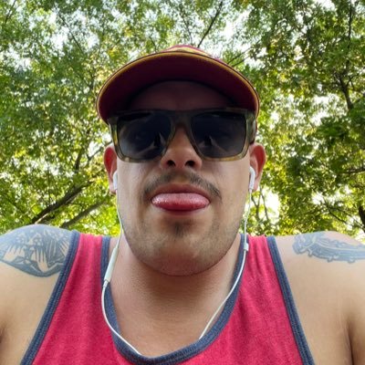 Pig boy in and out. Looking to get into more adult films. I love those furry daddies and bears!
