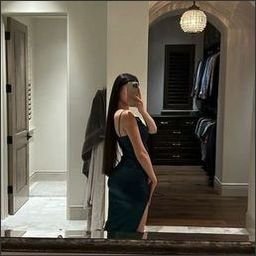 NausirthwERWe8's profile picture. 