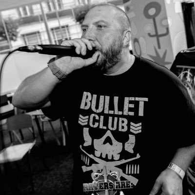 Deanoyoung77's profile picture. Old Skool, Techno, & Hard Dance MC, West Ham fan, wrestling nerd