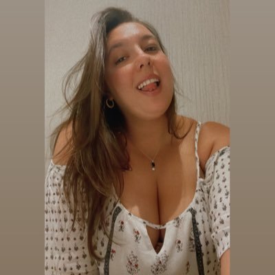 SaraCatarina25's profile picture. The reason why we can't let go of someone is because deep inside we still hope. #5 l ♏️ l SLB l