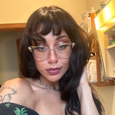 spicyshopmama's profile picture. artist, cat mama, n variety streamer 🐸 Spicymama1 on @Twitch ❣️she/her