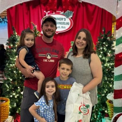 Tater tot connoisseur. JCU '09. Classroom czar. Marathon runner. Every zoo's a petting zoo if you aren't a wimp. Life is too short to last long. #BrownsTwitter