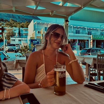 amyylee77's profile picture. 