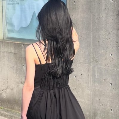 rinrins22525's profile picture. のんびり優しいPさま探し🚶‍♀️食べ物と犬と映画の事で頭いっぱい🐶キャピキャピではないです、、声低めの158cm、丸顔童顔、前髪あり黒髪ロングです❕昼職してます😊出来れば横浜でお会いしたいです🙇‍♀️30代の方はごめんなさい😵‍💫