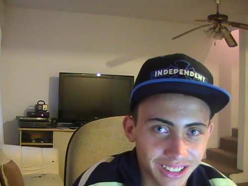 vejo aquela lixa gasta , lembro das vezes que fugi sem direção e depois percebi que mais que eu tente fuguir esse é meu mundo ,Skate4Life