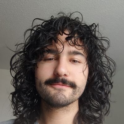 Aprendiendo a hacer de mi tiempo algo más útil mientras creo una cuenta en Twitter. En fin, la hipotenusa.