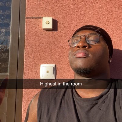 Lesauce23's profile picture. IG/Lesauceball