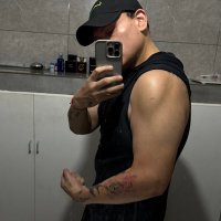𝒯𝒽𝑒 𝐿𝑒𝑔𝑒𝓃𝒹𝒶𝓇𝓎! (@dijandrott) 's Twitter Profile