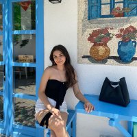 Azra (@azraozeer) 's Twitter Profile
