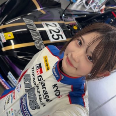 Riona Tomishita / 富下 李央菜 Profile