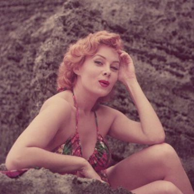 a mess over movies | there's a good chance i'm crying about a redhead or a catholic | other home:@dreamsofloretta
