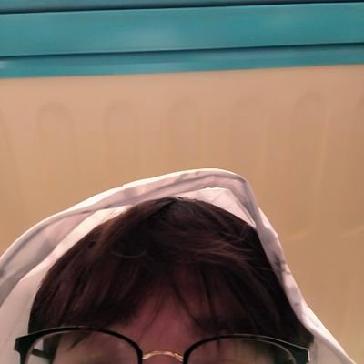 ENFJ | 我討厭一龍馬 | 20y | !HSNU | 目標是把物理系讀成天文學系 | SMBH | 超大質量 | 🔭♟🎵🏓 | 實友尤其是直男不要亂點開照片(拜託)(我會社死)