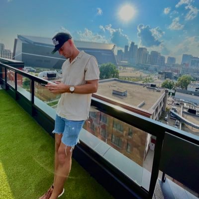 D1 Athlete-Credit Capitalist, Travel, YouTube Currently in 🇧🇴 I help ex-athletes, creators, and high performing entrepreneurs get access Magic Internet Money