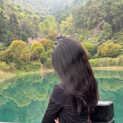 Beauty starts the moment you start being yourself✌️🫰😍