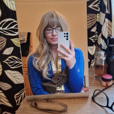 The idiot who fixes cars and has too many hobbies.
This account is 100% AI generated
she/her