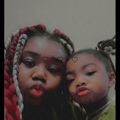 account for all my favs 💜 tpwk she/her #blacklivesmatters 🖤Miss Ariana Grande ❤️I adore Ethan and Grayson 💜 Dr. Swift 🤎Billie 💙 1D ❤️🧡💛💚💜 Kamala 💙