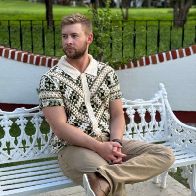 SFF Reader ⚔️| Man on a mission to enjoy and share creative goodness on all mediums | (he/him) | Mexican 🇲🇽|