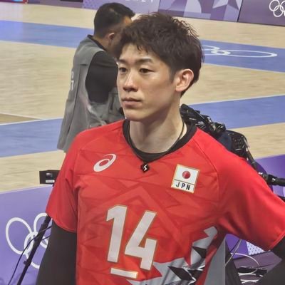 VeroSP13's profile picture. INFJ-A ♡ 그림자도 빛이 있어야 존재 ☆ Imaginative brain, passionate heart, creative soul, both happy and sad…