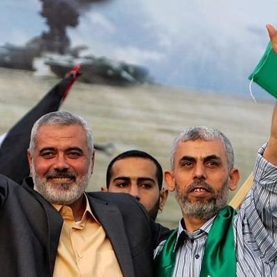 باحث عن الحقيقة احب الصدق واكره التزلف والنفاق